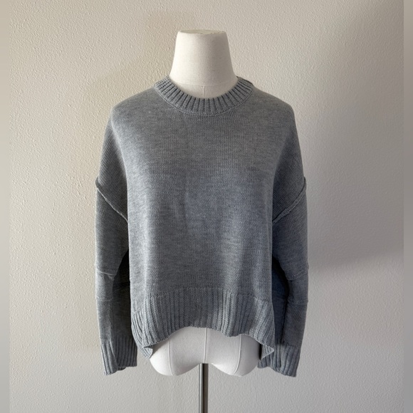 Le Lis Sweaters - NWT Le Lis Collection Crewneck Pullover Sweater, Gray, XS